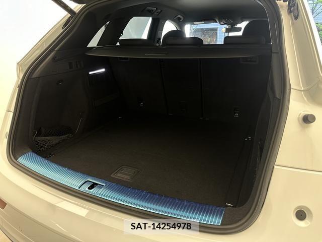 Audi Q5 2021-04 317982-15