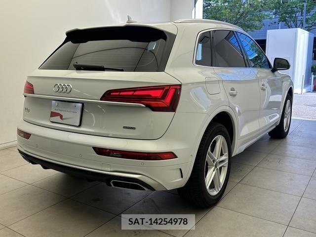 Audi Q5 2021-04 317982-1