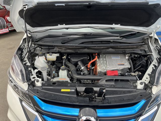 Nissan SERENA 2018-10 27791-25