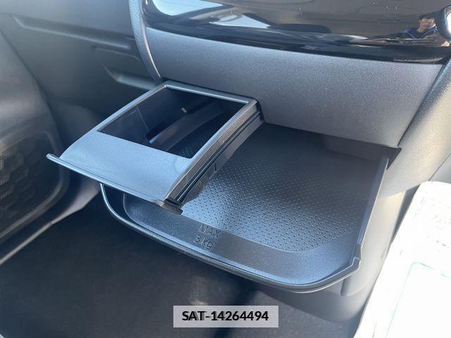 Nissan ROOX 2024-01 205688-13