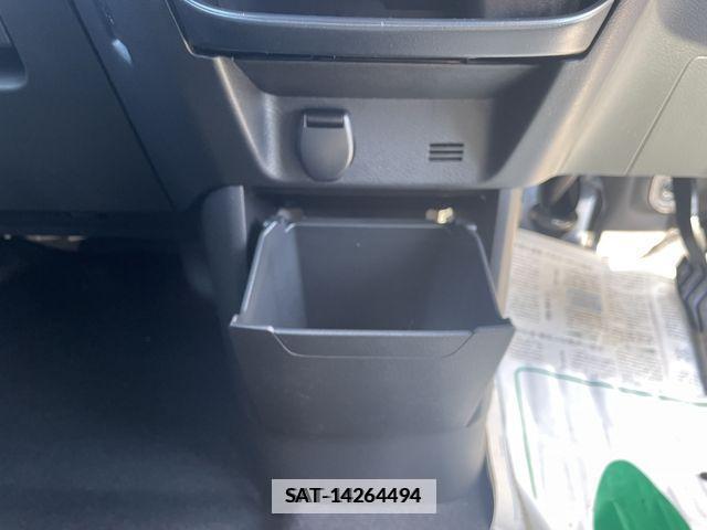 Nissan ROOX 2024-01 205688-14