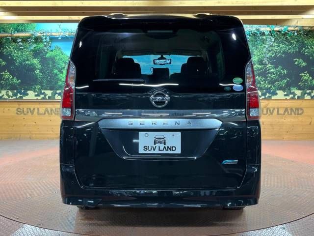 Nissan SERENA 2017-05 12110-17