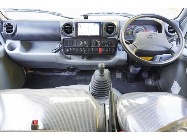 Toyota TOYOACE 2011-08 196068-26
