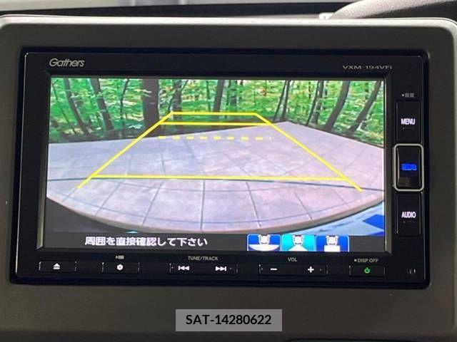 Honda N BOX CUSTOM 2018-04 279382-6