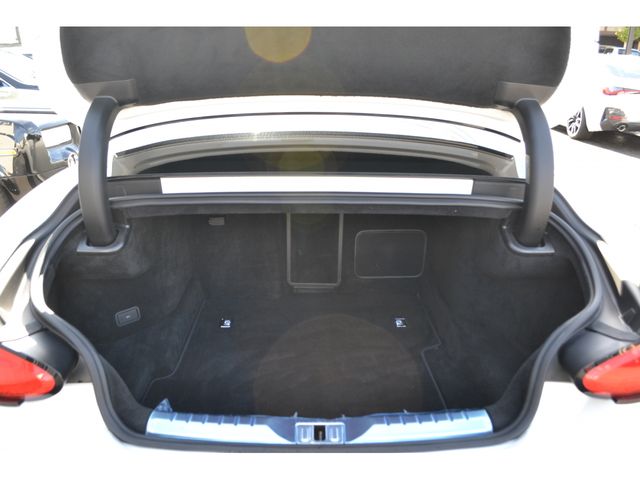 Bentley Bentley 2018-10 14689-28