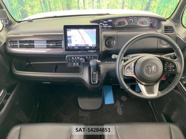 Honda N BOX CUSTOM 2019-05 279168-1