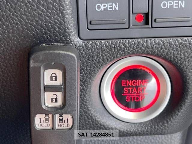 Honda N BOX CUSTOM 2019-05 279168-7