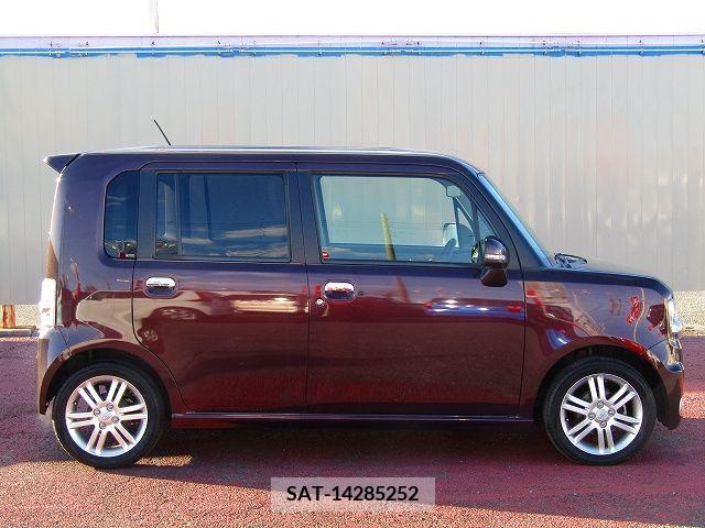 Toyota PIXIS SPACE 2015-03 211356-13