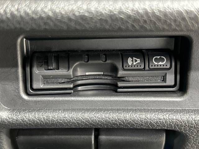 Nissan X-TRAIL 2014-07 195977-6