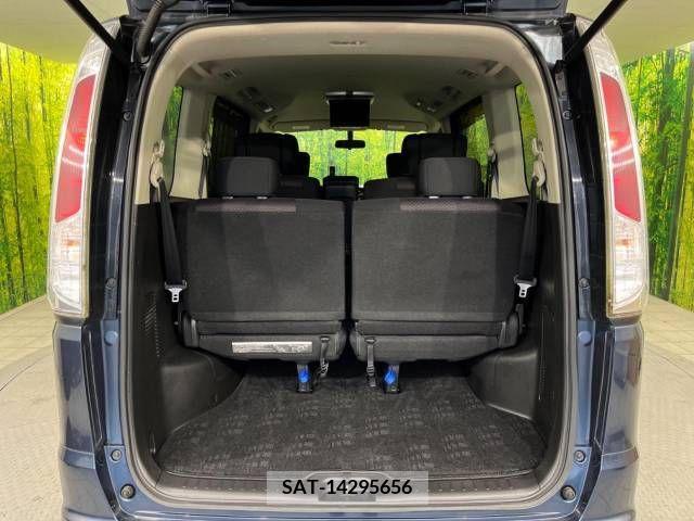 Nissan SERENA 2012-02 384944-11