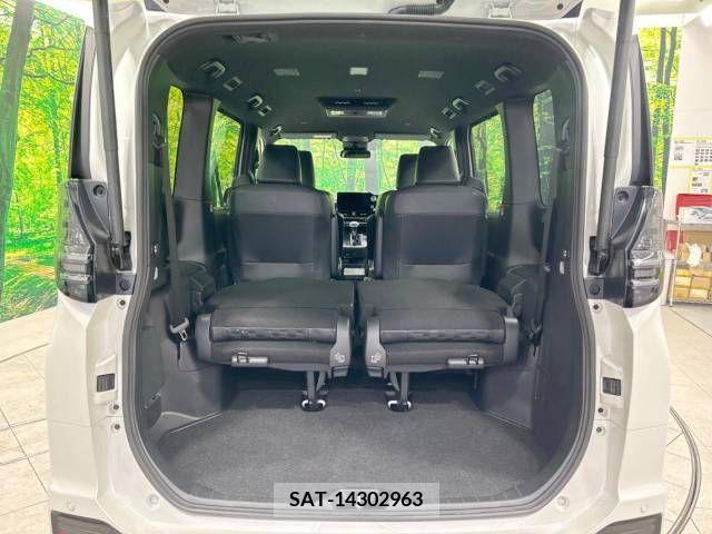 Toyota VOXY 2022-03 237788-11