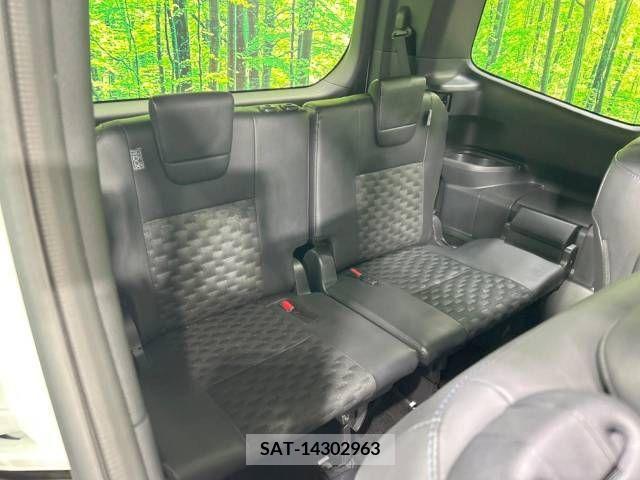 Toyota VOXY 2022-03 237788-10