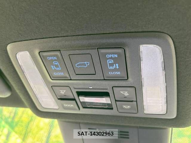 Toyota VOXY 2022-03 237788-5