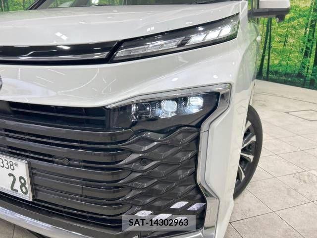 Toyota VOXY 2022-03 237788-13