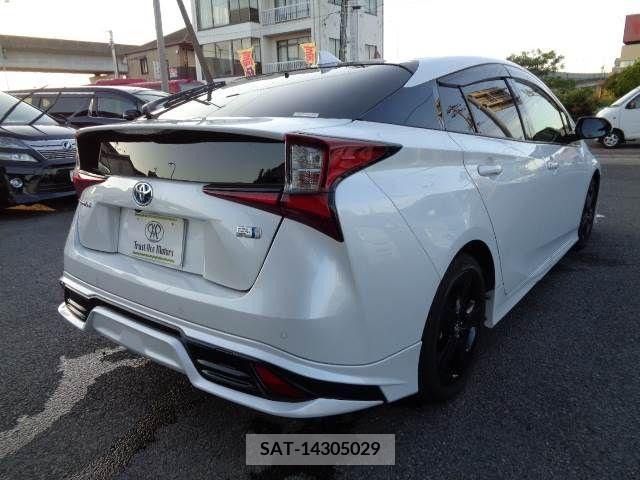 Toyota PRIUS 2021-07 282310-1