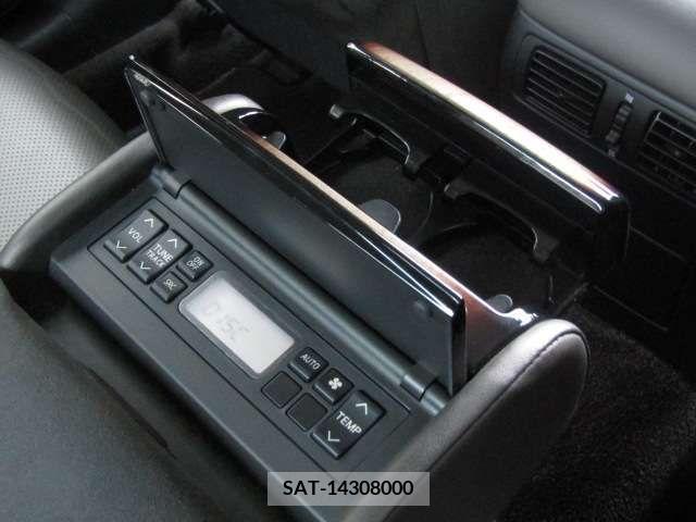 Nissan FUGA 2015-08 270721-14