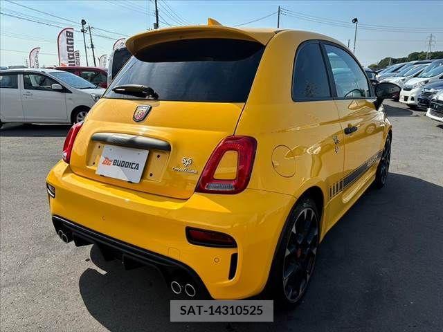 Abarth 595 2021-08 323187-12