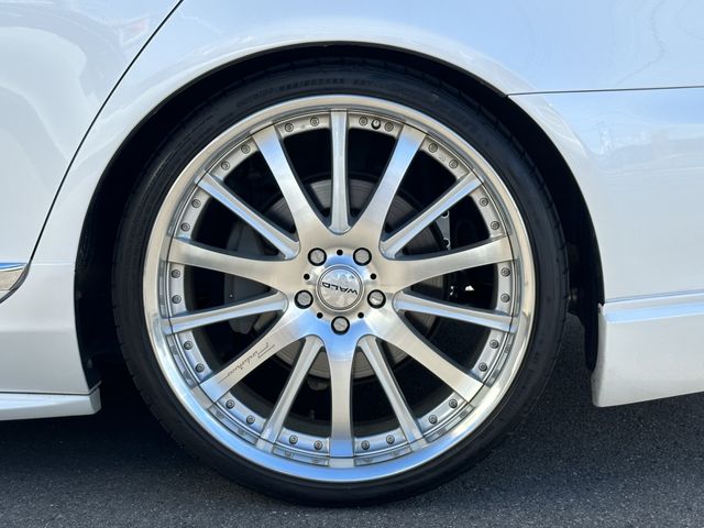 Lexus LS 2013-03 11664-27