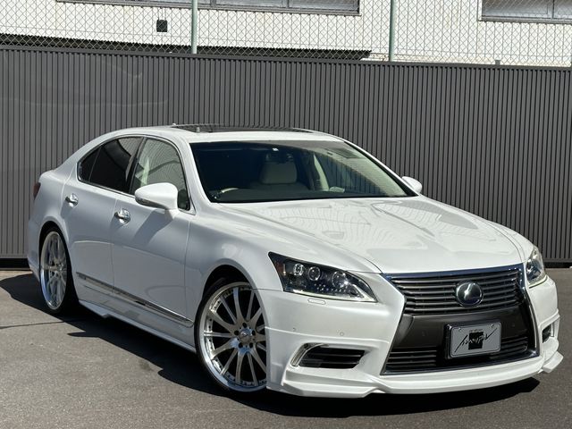 Lexus LS 2013-03 11664-7