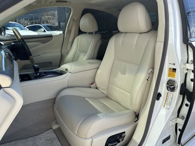 Lexus LS 2013-03 11664-11
