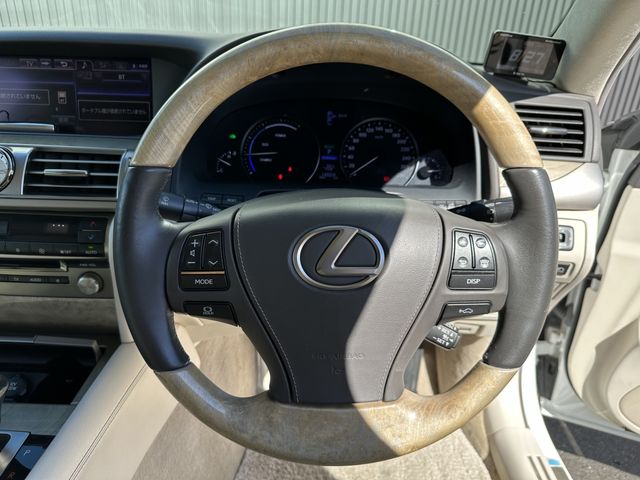 Lexus LS 2013-03 11664-15