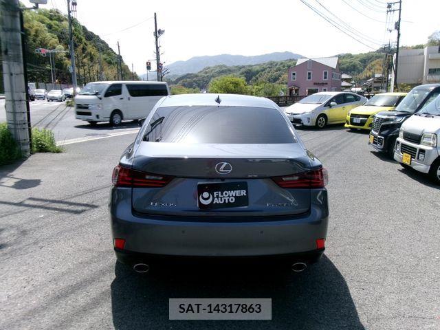 Lexus IS 2016-01 275354-7