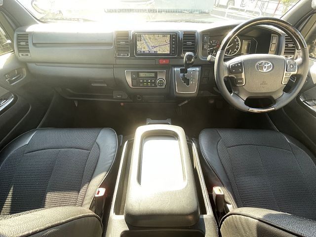 Toyota HIACE VAN 2020-11 187717-1