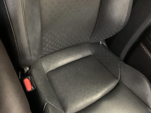 Toyota C-HR 2017-08 10206-22