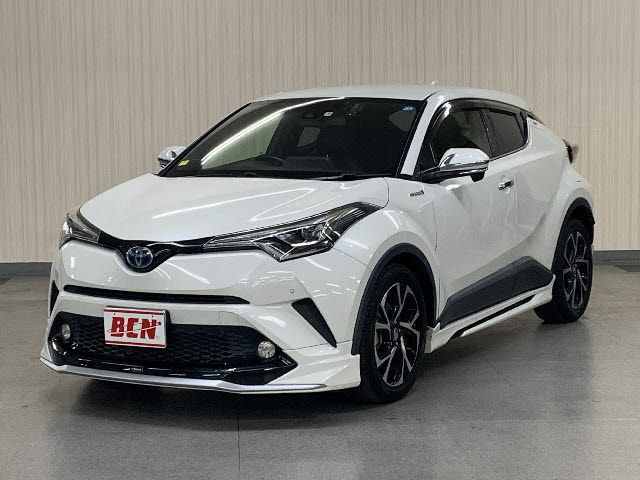 Toyota C-HR 2017-08 10206-0