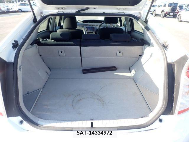 Toyota PRIUS 2016-02 213369-20