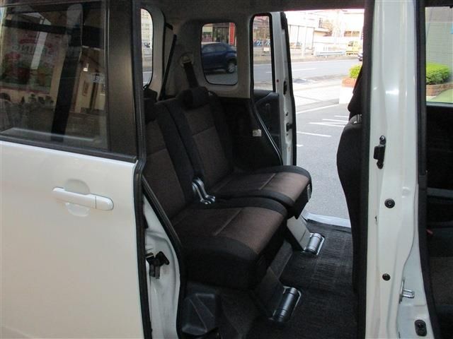 Nissan ROOX 2011-01 1554-14