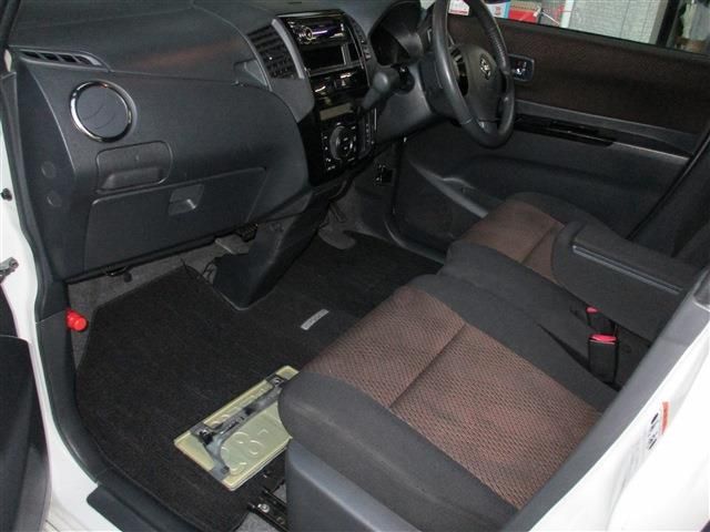 Nissan ROOX 2011-01 1554-3