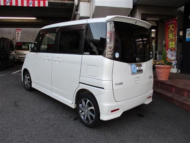 Nissan ROOX 2011-01 1554-2