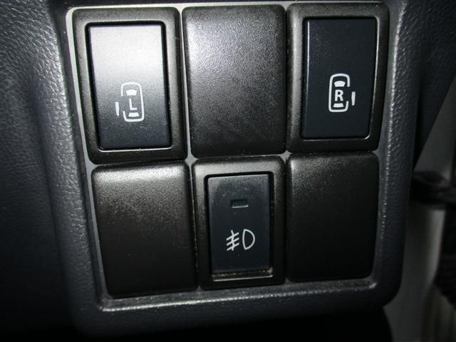 Nissan ROOX 2011-01 1554-12