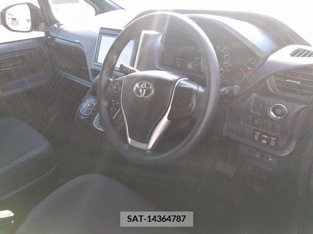 Toyota VOXY 2014-03 288888-16