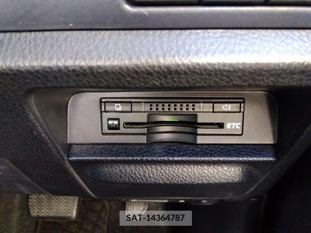 Toyota VOXY 2014-03 288888-13