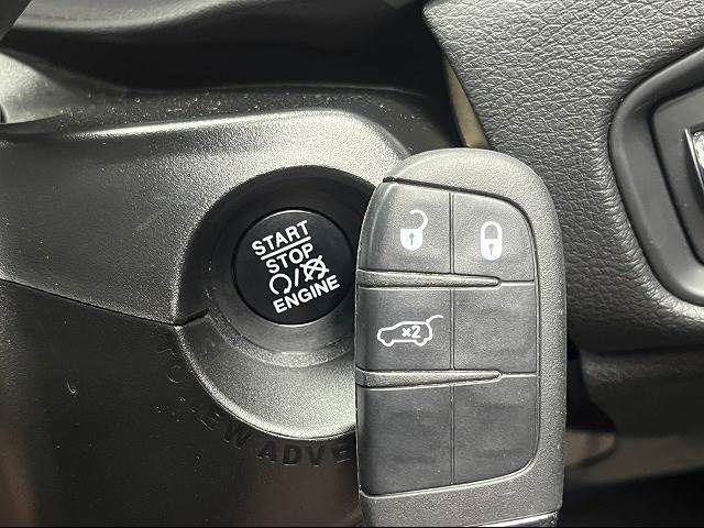 Jeep RENEGADE 2021-03 23557-15