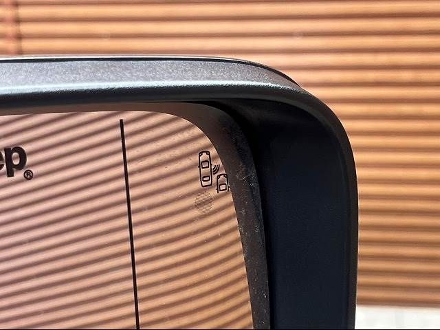 Jeep RENEGADE 2021-03 23557-5