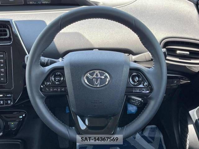Toyota PRIUS 2019-10 386694-11