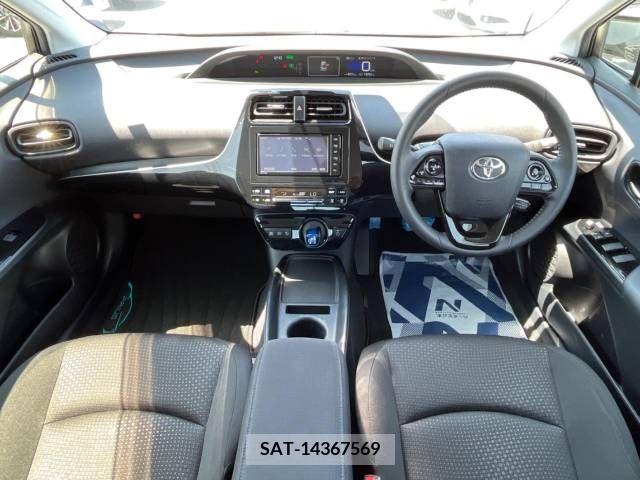 Toyota PRIUS 2019-10 386694-1