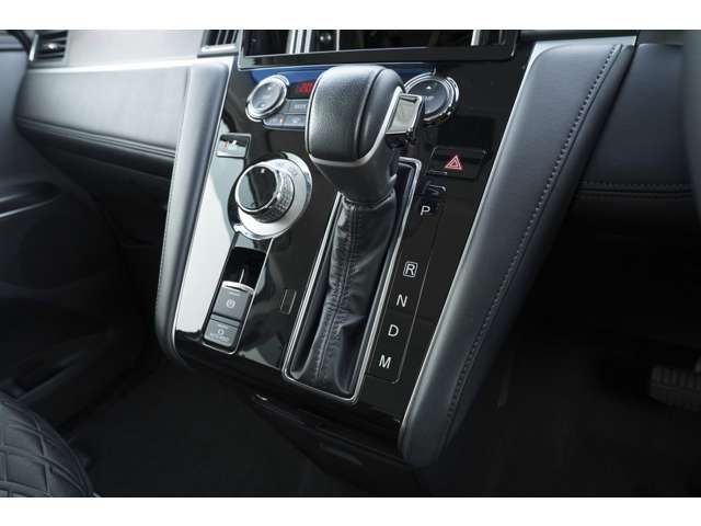 Mitsubishi DELICA D5 2020-03 20164-13
