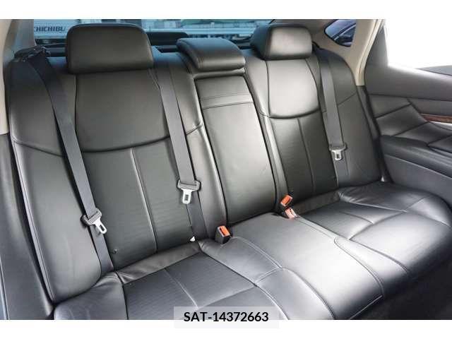 Nissan FUGA 2010-02 270716-18