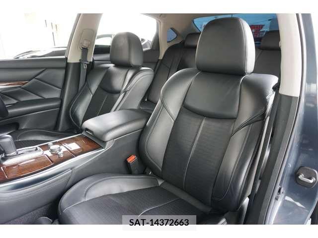 Nissan FUGA 2010-02 270716-17