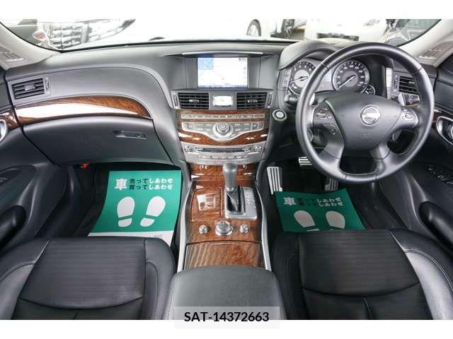 Nissan FUGA 2010-02 270716-3