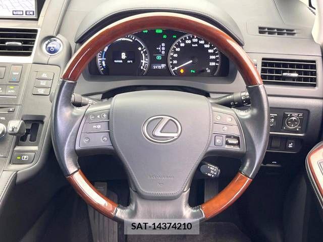 Lexus HS 2016-09 391834-11