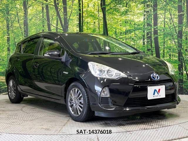 Toyota AQUA 2013-01 251196-16