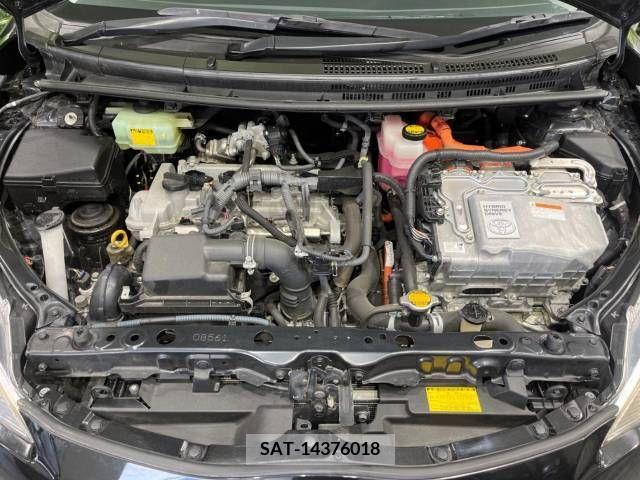 Toyota AQUA 2013-01 251196-18