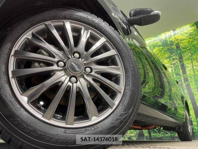 Toyota AQUA 2013-01 251196-12