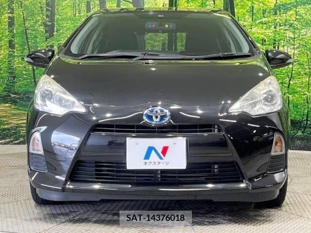 Toyota AQUA 2013-01 251196-14