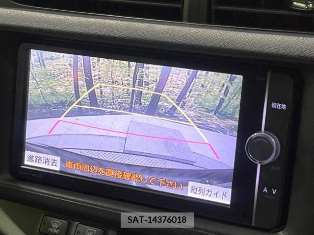Toyota AQUA 2013-01 251196-3